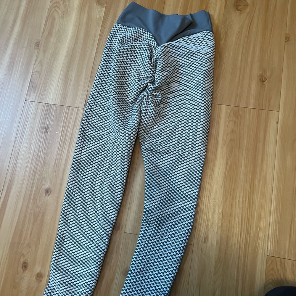 Booty scrunch leggings